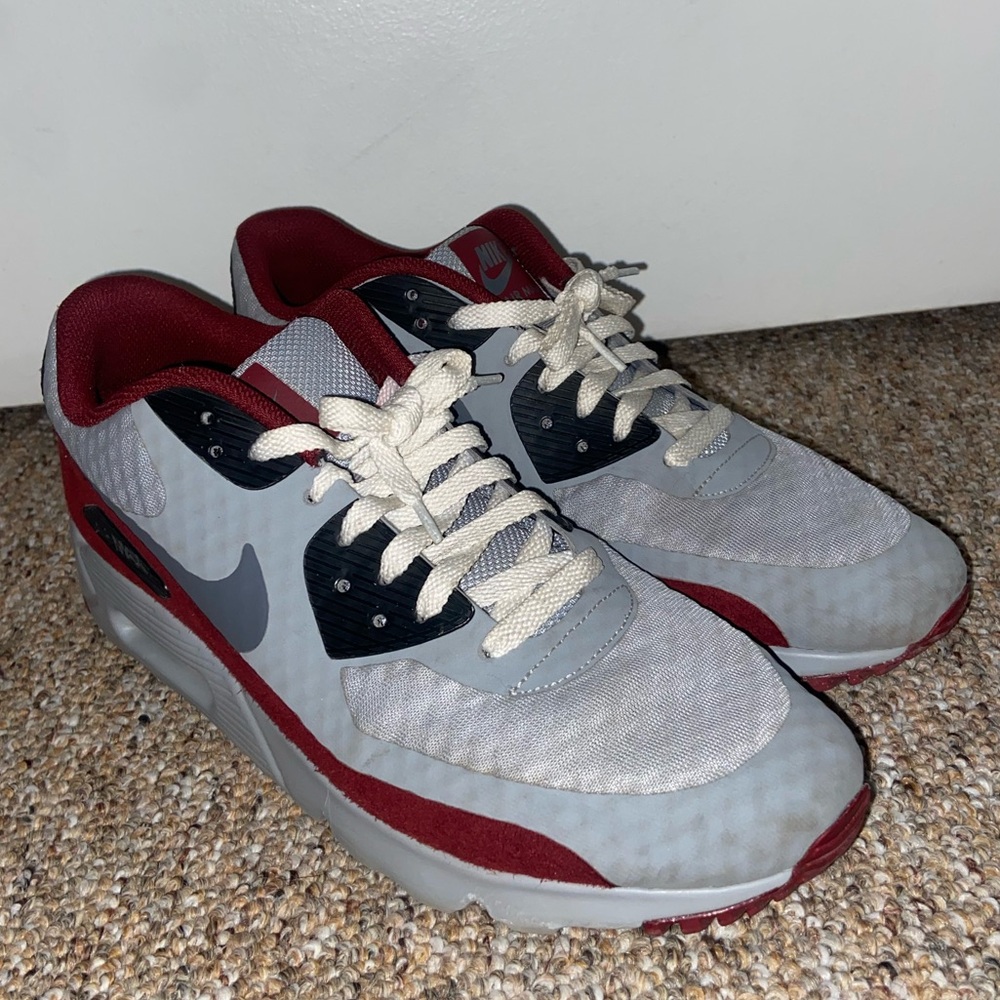 Nike Men’s Air Max 90 Essentials Colourway Sneakers